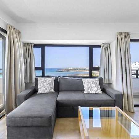 Apartamentos Arrecife Playa エクステリア 写真