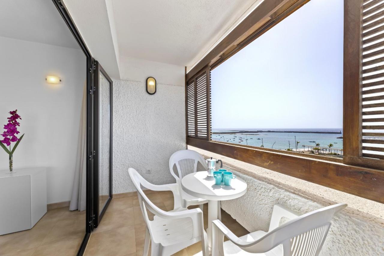 Apartamentos Arrecife Playa エクステリア 写真