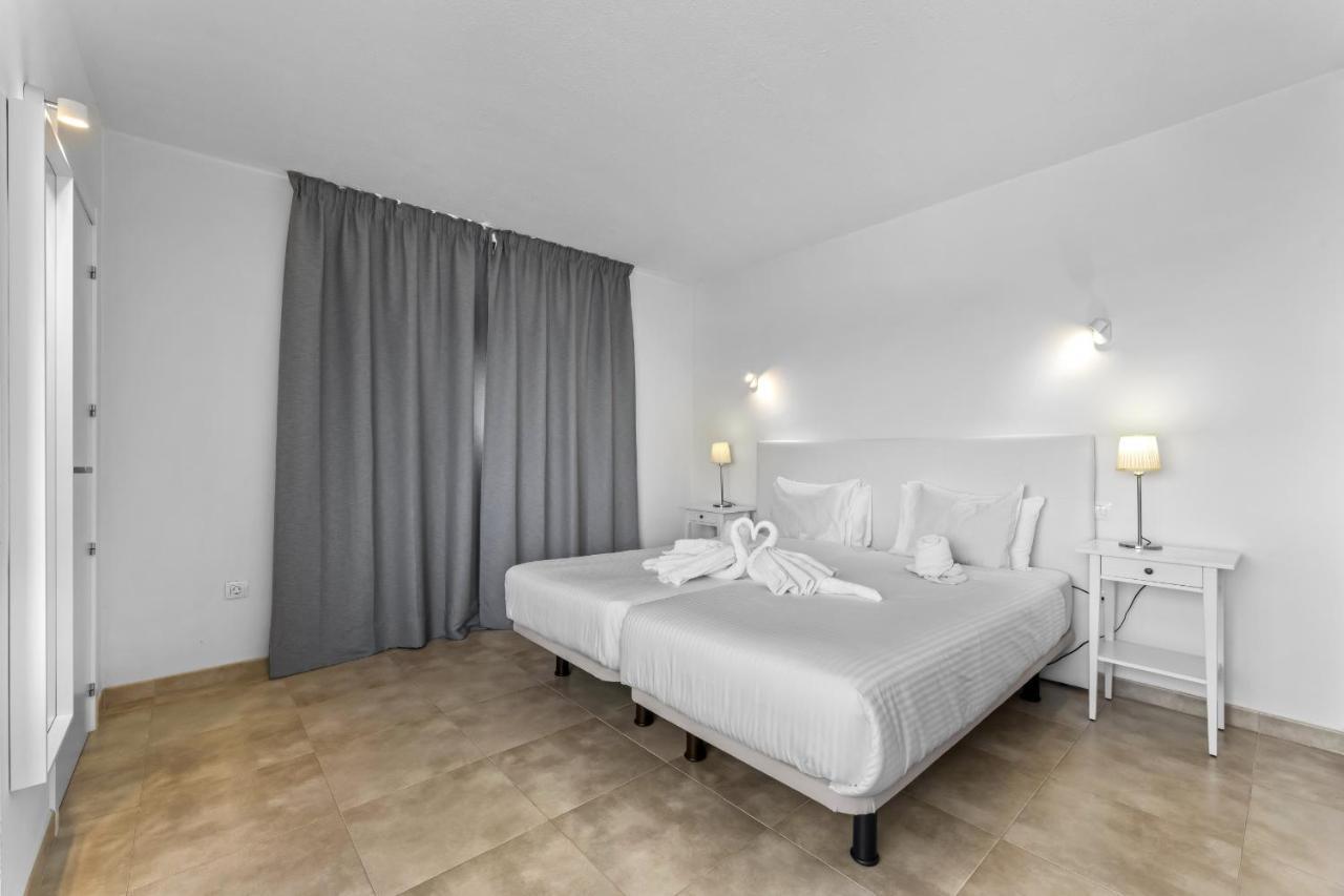 Apartamentos Arrecife Playa エクステリア 写真
